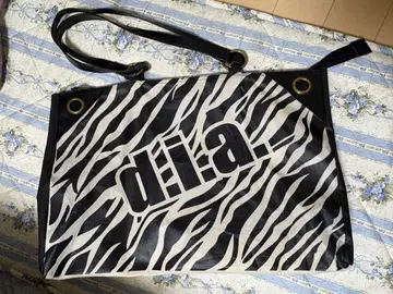 레어 d.i.a. 제브라 패턴 샵 쇼핑백 토트백