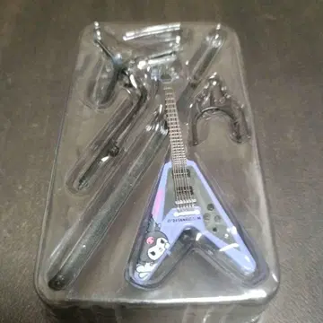 산리오 캐릭터즈 락모노 ROCKMONO 쿠로미 V쉐이프 기타