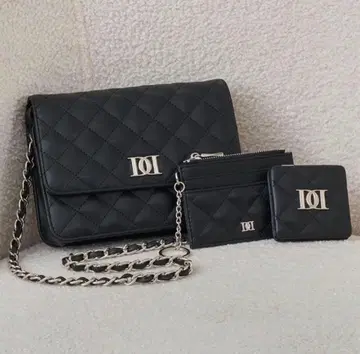 Darich 다리치 DD 로고 퀼팅 트래블 세트 블랙