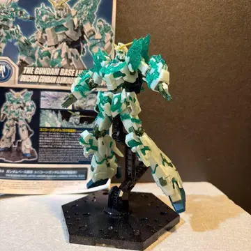 HG 유니콘 건담 빛의 결정체 완성품