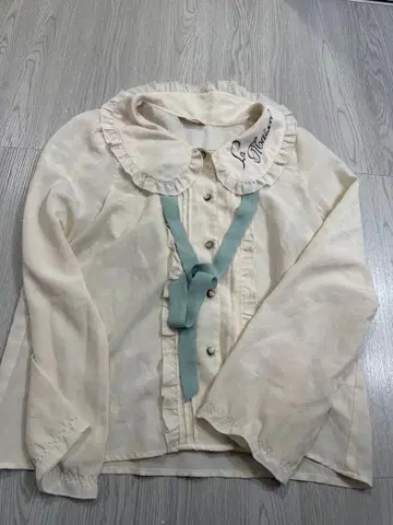 아마벨 프릴 옷깃 긴팔 블라우스