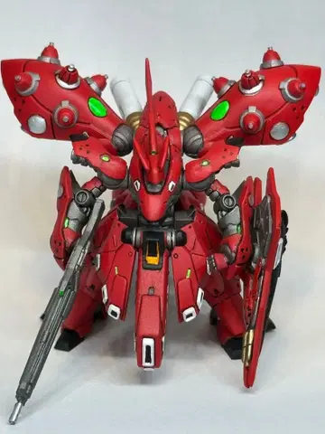 나이팅게일 건담 아티팩트 도색 완료 완성품 개조