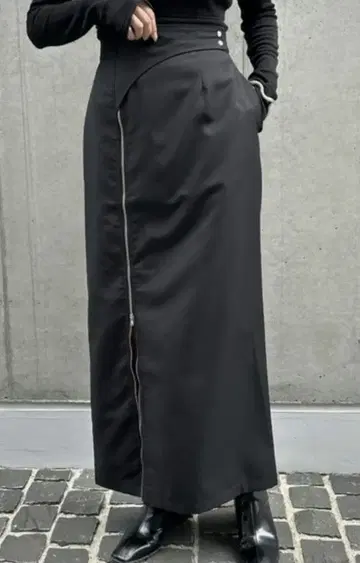 앙제므 사이드 지퍼 롱 타이트 스커트 블랙