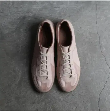 REPRODUCTION OF FOUND 저먼 트레이너