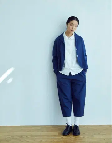 오하시 아유미 a. 호보니치 테이퍼드 팬츠