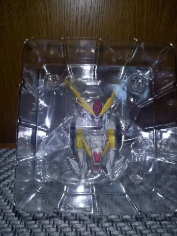 제일복권 건담 MS 헤드 마그넷