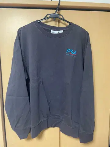 WearGuard PSA 로고 크루넥 트레이닝복