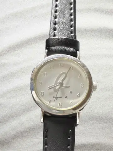 [배터리 벨트 새상품] agnes b. 에네스베 손목시계 실버 V701