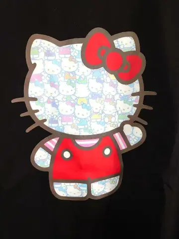 KITTY 콜라보 반팔 T셔츠 미사용 새상품