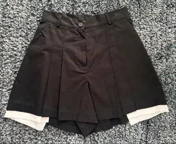 [ 새상품 ] AMAIL 아마일 슬림 레그 숏팬츠 블랙