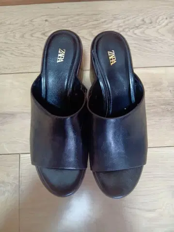 새상품급! ZARA 블랙 플랫폼 샌들
