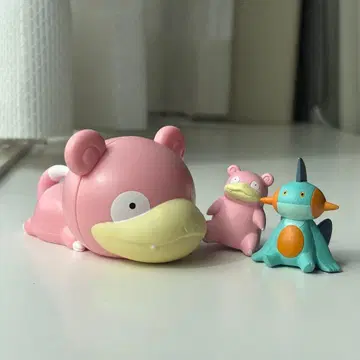 포켓몬 센터 가챠가챠 캡슐 캐릭터 앉아있는 포켓몬 야돈 누마크로