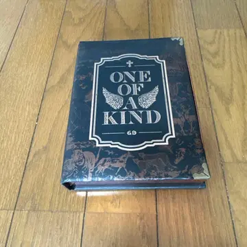 G-DRAGON ONE OF A KIND CD