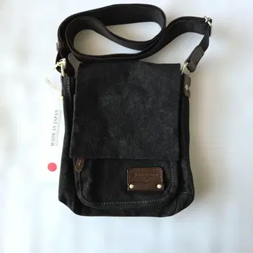 [ 새상품 ] BAGGY PORT(배기포트) 블랙 숄더백