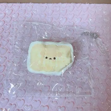 Kevin studio 스퀴즈 크림 케이크