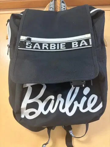 바비 로고 블랙 백팩