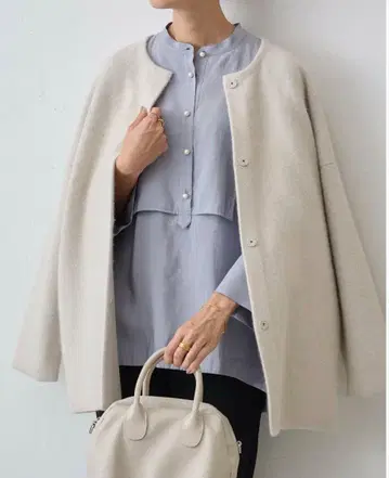 BEARDSLEY 펄 버튼 셔츠 비어즐리 블라우스 워셔블 아이스 블루