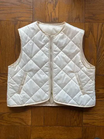 투모로우랜드 퀼팅 다운 베스트 36 아이보리 얇은 소재 경량 새상품급