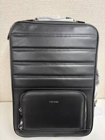 새상품 TEFORS Ultimatum Bag Saffiano