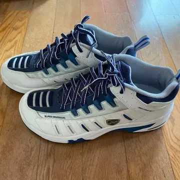 미사용 새상품 요넥스 YONEX 스니커즈 사이즈 25cm