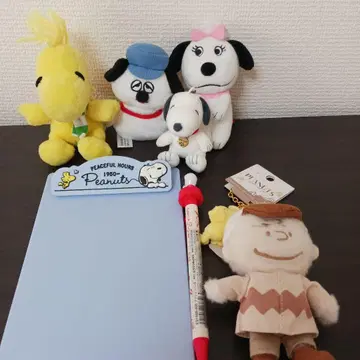 스누피 캐릭터 굿즈 묶음 판매