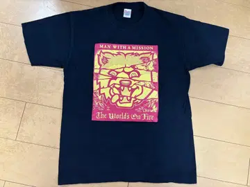 MWAM 투어 T셔츠 The World's On Fire