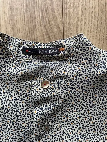 팔라스 팰리스 8부 소매 블라우스