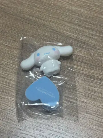 산리오 하우스 플로키 피규어 시나몬