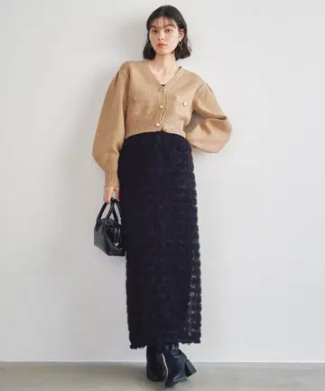 COCODEAL 3D 플라워 샤샤 스커트 블랙