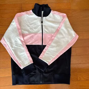 야스다 여자대학 간호학부 저리 상하의 세트