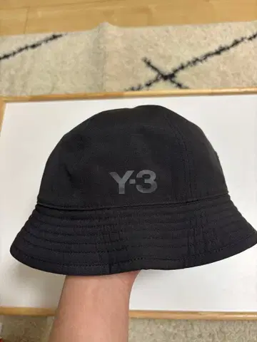 Y-3 블랙 버킷햇