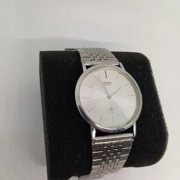 SEIKO 쿼츠 손목시계 실버 작동 확인 완료