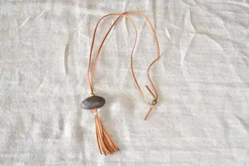 SEE REAL FLOWERS 돌 목걸이 소