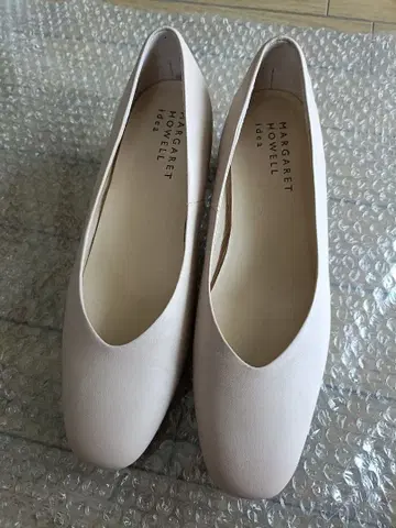 MARGARET HOWELL idea 베이지 가죽 펌프스 24.5cm