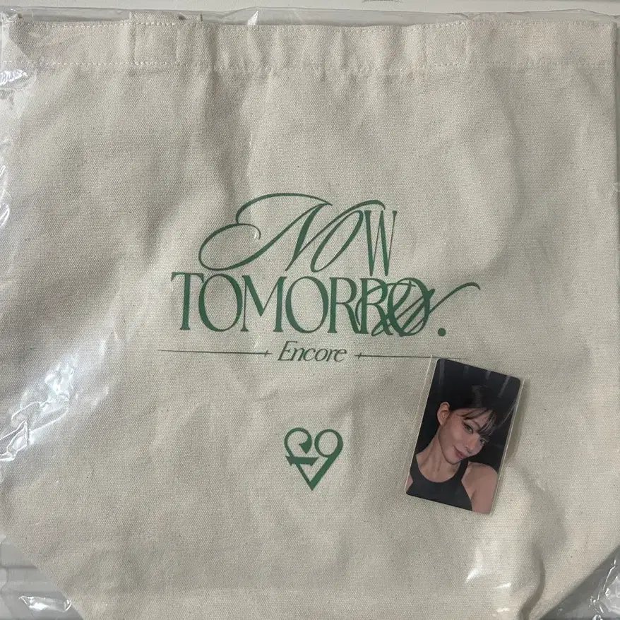 fromis_9 Now Tomorrow トートバッグ トレカ ５種 コンプ fromis_9 Now Tomorrow トートバッグ トレカ 5種 コンプ | fromis_9