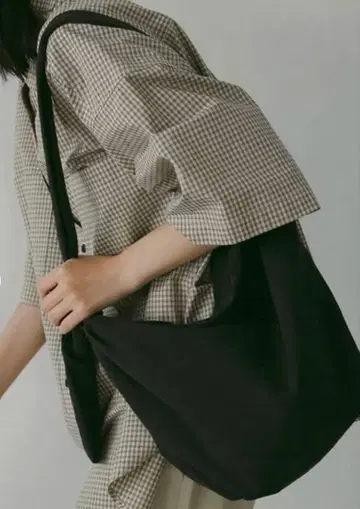 anuke 앙누크 Knot Nylon Bag BLACK