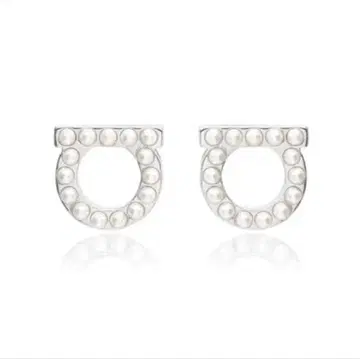 페라가모 FERRAGAMO 간치니 펄 귀걸이