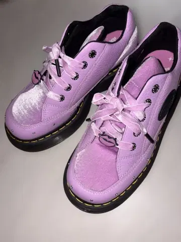 Dr. Martens 닥터마틴 핑크 신발