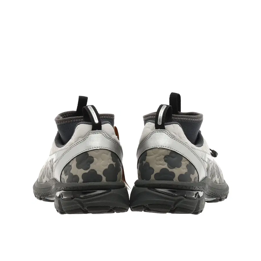 [270] ASICS x CECILIE BAHNSEN GEL-TERRAIN MT 纯银色