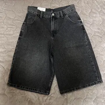 H&M 슈퍼 배기 조츠 W30 엔도 마모루 착용