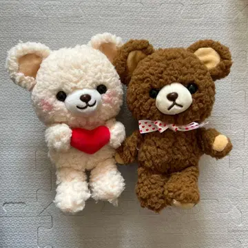 곰 봉제 인형 하트와 리본