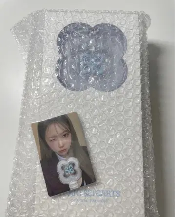 Hearts2Hearts 응원봉 트레이딩 카드 포함