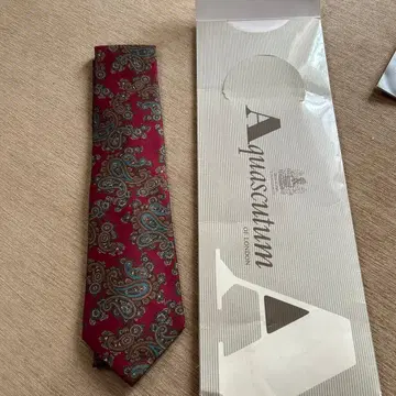Aquascutum 버건디 페이즐리 넥타이