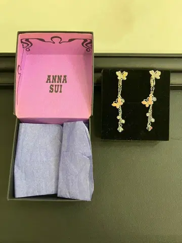 ANNA SUI 나비 모티브 롱 귀찌