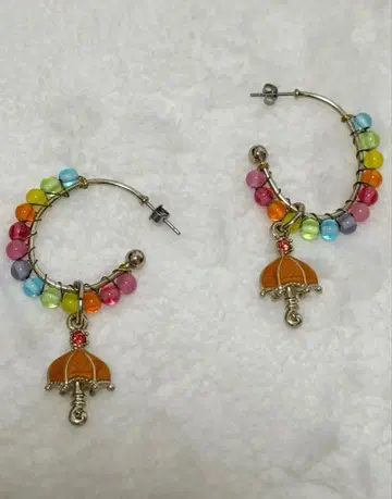 [ ANNA SUI ] 우산 참 후프 귀걸이