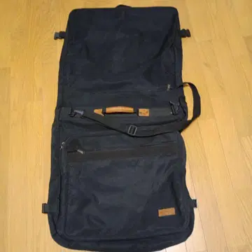 G.H. BASS & CO. 가먼트 백