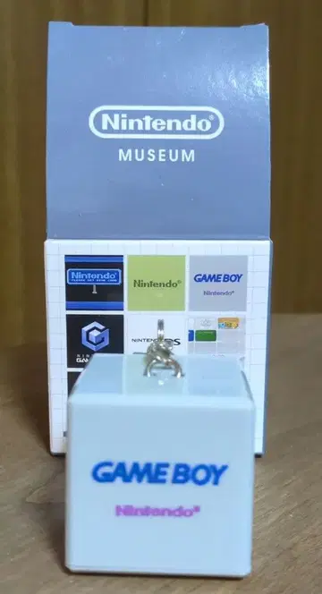 닌텐도 뮤지엄 기동음 키링 Nintendo GAME BOY