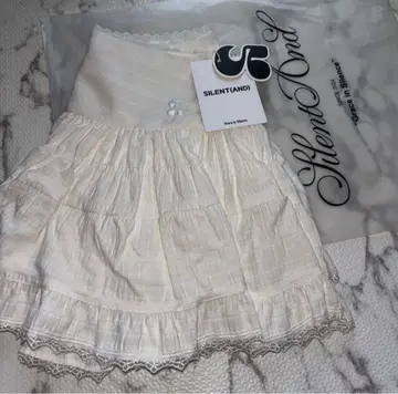 andwang silent and 플레어 프릴 레이스 스커트 미니