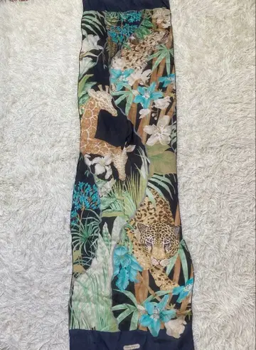 살바토레 페라가모 스톨 일본풍 패턴 오샤레 디자인 기린 호랑이