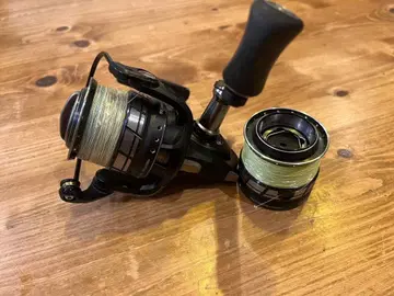 아부가르시아 록사니 2500 깊은 도랑 스풀 포함